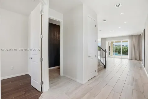 1512 Bursera Terrace Hollywood FL 33021