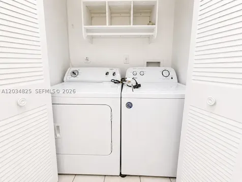 2485 W 70th Place Hialeah FL 33016
