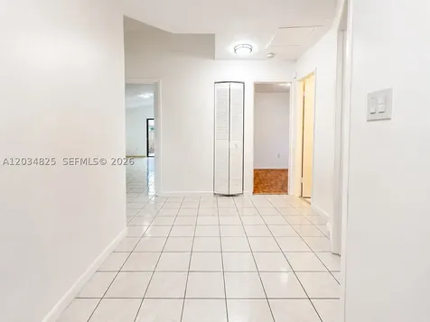 2485 W 70th Place Hialeah FL 33016