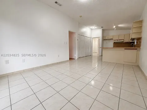 2485 W 70th Place Hialeah FL 33016