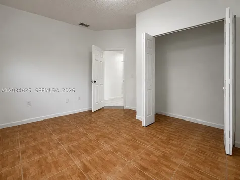 2485 W 70th Place Hialeah FL 33016