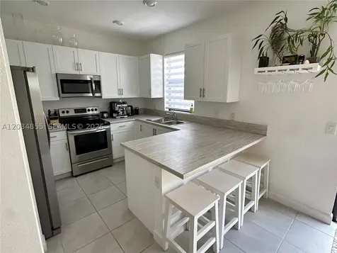 20866 NE 7th Place Miami FL 33179