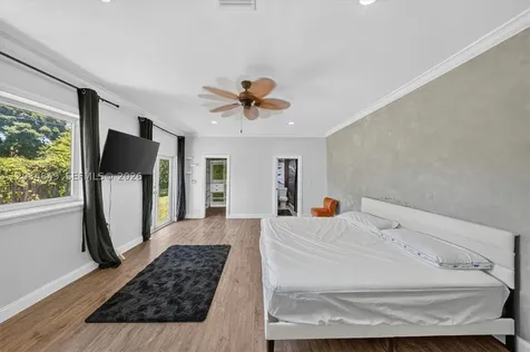 420 NW 145th Street Miami FL 33168