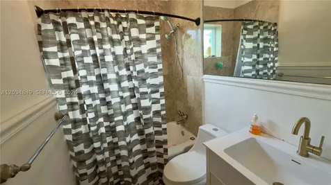 420 NW 145th Street Miami FL 33168