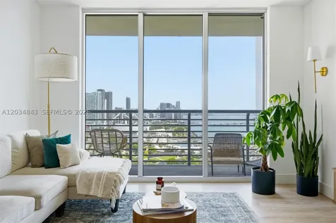 325 S Biscayne Boulevard Miami FL 33131