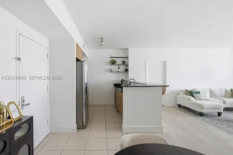325 S Biscayne Boulevard Miami FL 33131