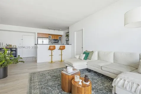325 S Biscayne Boulevard Miami FL 33131