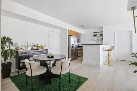 325 S Biscayne Boulevard Miami FL 33131