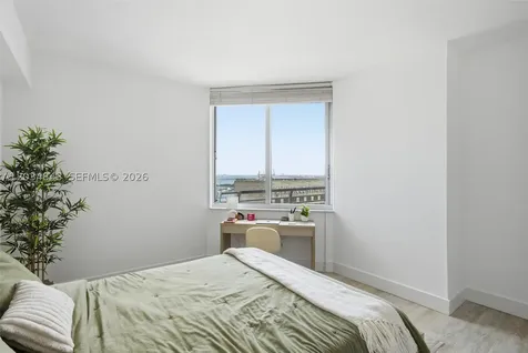 325 S Biscayne Boulevard Miami FL 33131