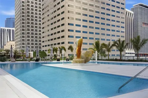 325 S Biscayne Boulevard Miami FL 33131