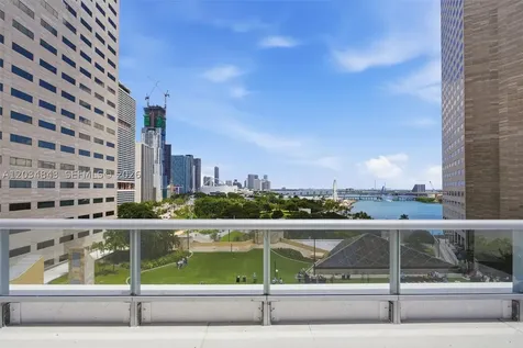 325 S Biscayne Boulevard Miami FL 33131