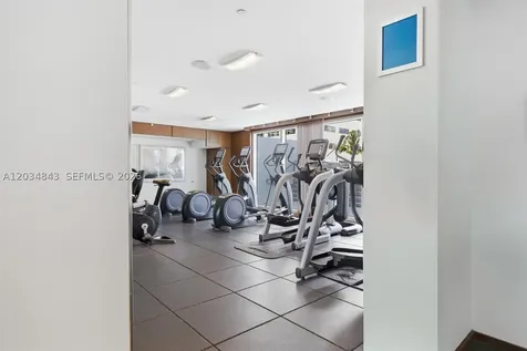325 S Biscayne Boulevard Miami FL 33131