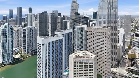 325 S Biscayne Boulevard Miami FL 33131