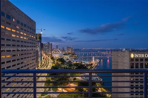 325 S Biscayne Boulevard Miami FL 33131