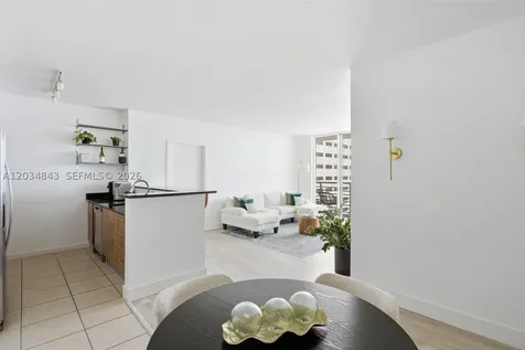 325 S Biscayne Boulevard Miami FL 33131