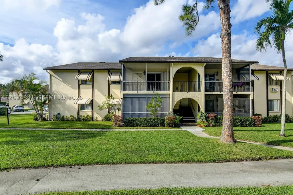 3490 La Jardin Court Green Acres FL 33463