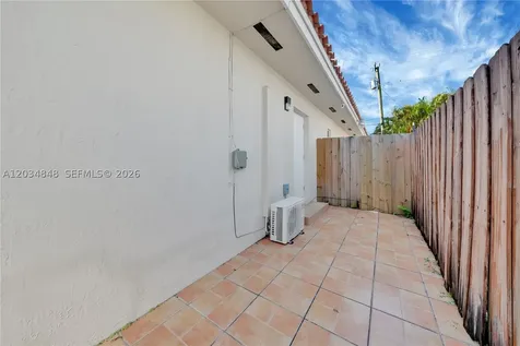 7600 SW 19th Terrace Miami FL 33155