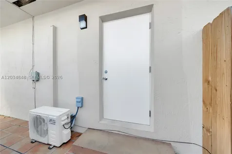 7600 SW 19th Terrace Miami FL 33155
