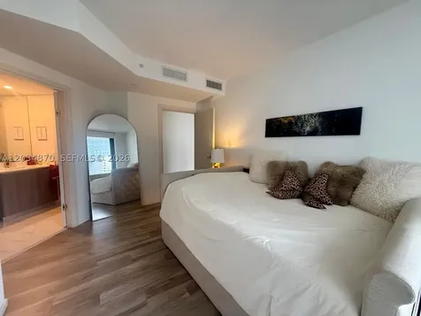 801 S Miami Avenue Miami FL 33130