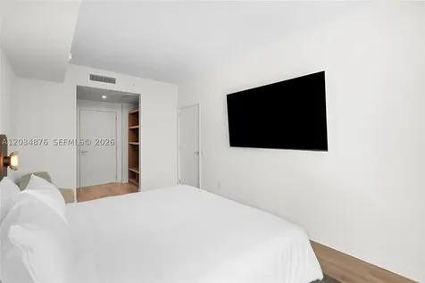 1611 SW 2nd Avenue Miami FL 33129