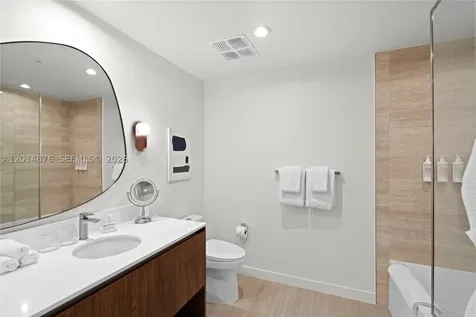 1611 SW 2nd Avenue Miami FL 33129