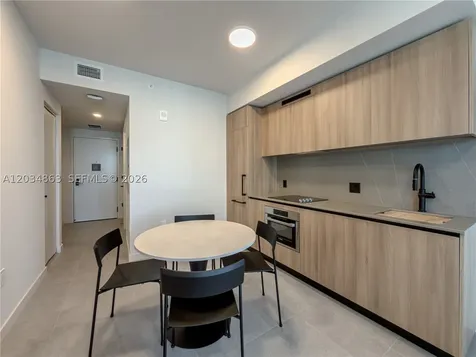 121 NE 5th Street Miami FL 33132