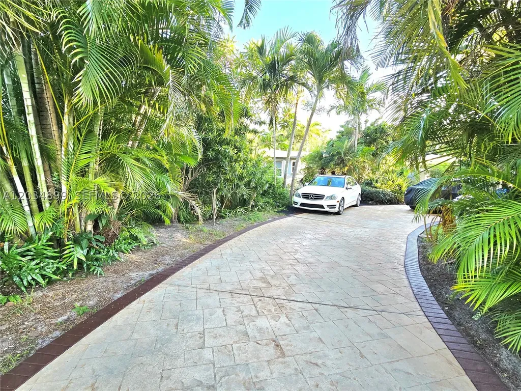 2630 Monroe Street Hollywood FL 33020
