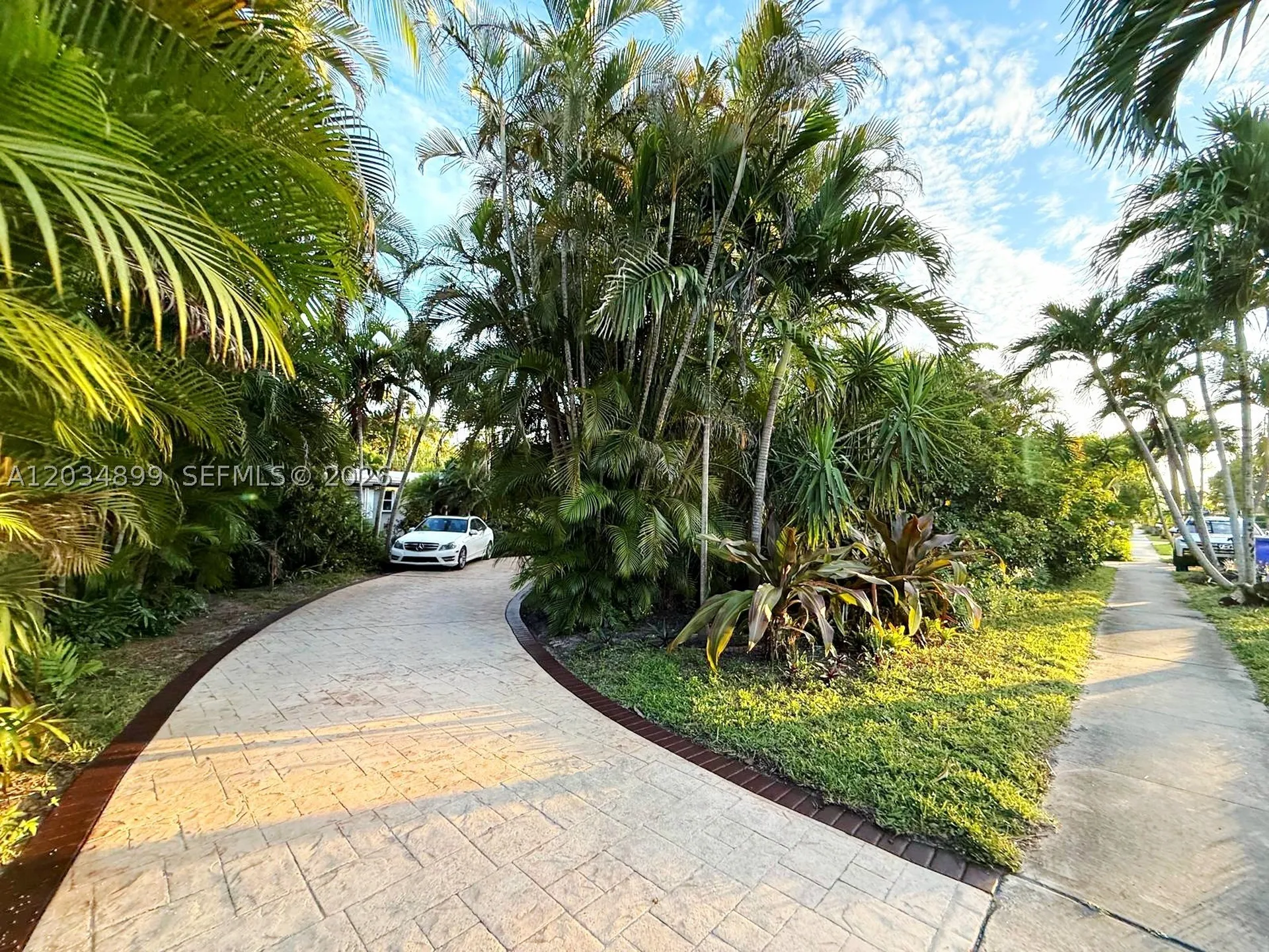 2630 Monroe Street Hollywood FL 33020