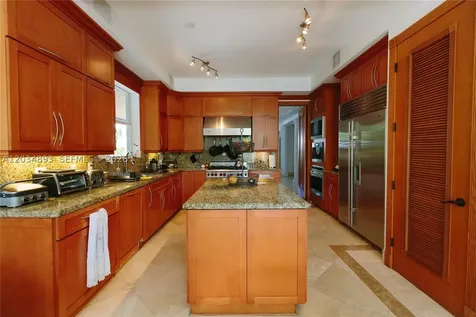335 W Enid Drive Key Biscayne FL 33149