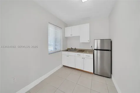 7555 SW 28th St Road Miami FL 33155