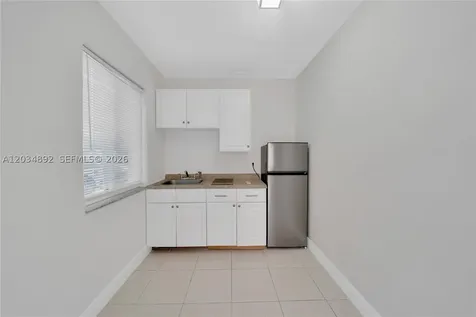 7555 SW 28th St Road Miami FL 33155