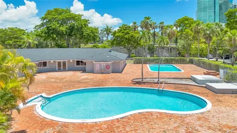 9001 SW 77th Avenue Miami FL 33156