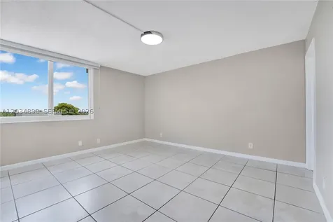 9001 SW 77th Avenue Miami FL 33156