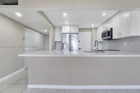 9001 SW 77th Avenue Miami FL 33156