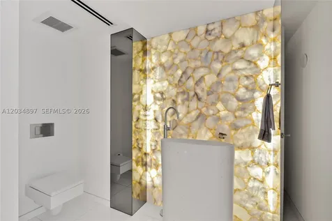 10 Venetian Way Miami Beach FL 33139