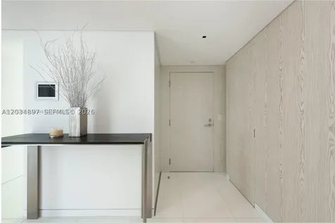 10 Venetian Way Miami Beach FL 33139
