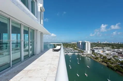 10 Venetian Way Miami Beach FL 33139