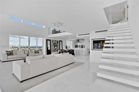 10 Venetian Way Miami Beach FL 33139