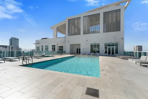 133 NE 2nd Avenue Miami FL 33132
