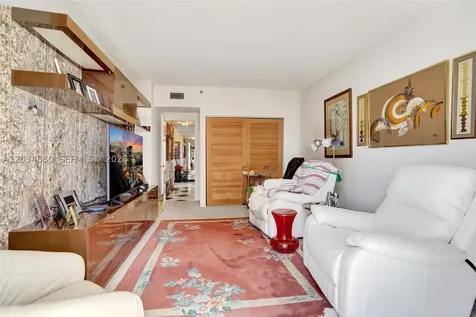 20281 E Country Club Drive Aventura FL 33180