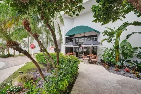 20281 E Country Club Drive Aventura FL 33180