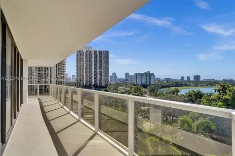 20281 E Country Club Drive Aventura FL 33180