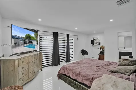 14021 Cypress Court Miami Lakes FL 33014
