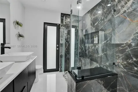14021 Cypress Court Miami Lakes FL 33014