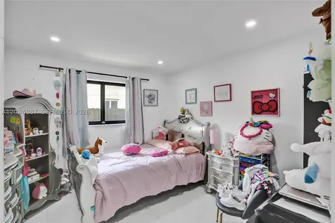 14021 Cypress Court Miami Lakes FL 33014