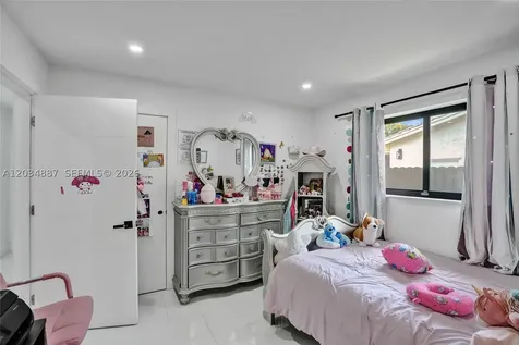 14021 Cypress Court Miami Lakes FL 33014