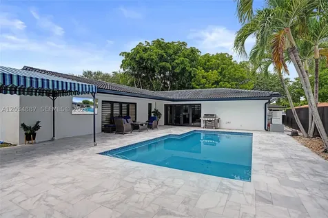 14021 Cypress Court Miami Lakes FL 33014