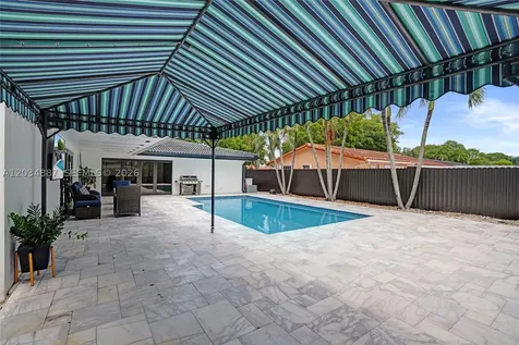 14021 Cypress Court Miami Lakes FL 33014