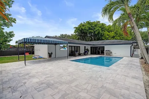 14021 Cypress Court Miami Lakes FL 33014