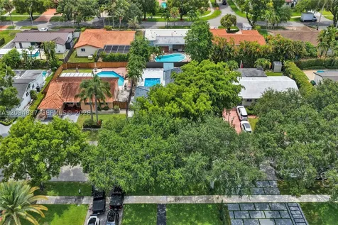 14021 Cypress Court Miami Lakes FL 33014